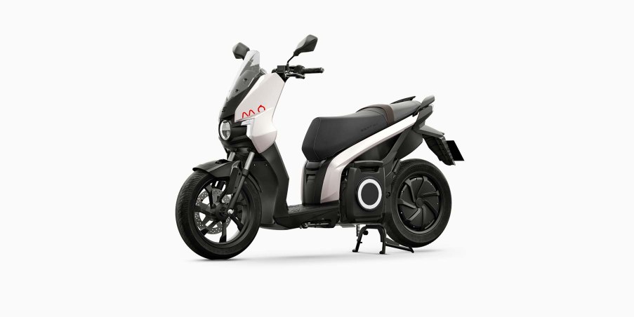 SEAT-Mo-eScooter-125-blanca